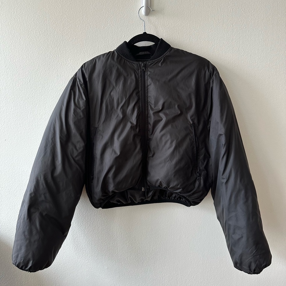 Cropped black puffer